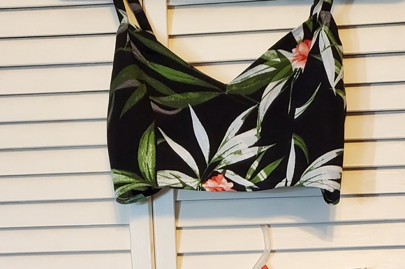 Two piece crop top and high waist skirt set - Picture 2 of 4